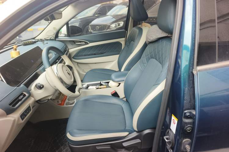 Used ORA Good Cat 2021 400km Standard Range Venus Edition Lithium Iron Phosphate Left Front Seat