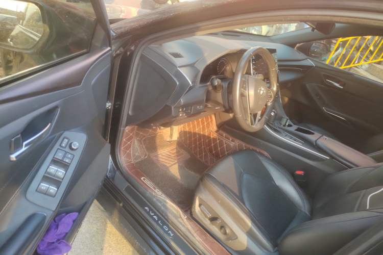 Used Toyota Avalon 2019 2.0L XLE Premium Edition China VI