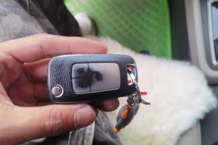 Used Buick GT 2015 15N Automatic Deluxe Edition Vehicle Key