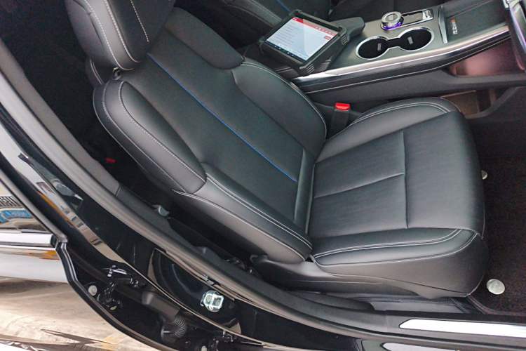 Used Cadillac XT5 2025 2.0T Prestige Version Right Front Seat