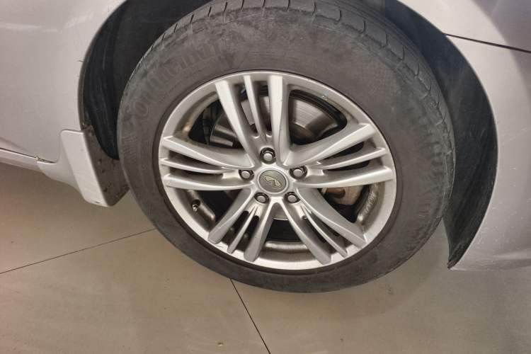 Used Infiniti G Series 2010 G25 Sedan Sport Edition Right Front Wheel Hub
