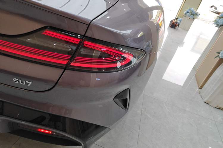 Used Xiaomi Auto SU7 2024 Rear-Drive Long-Range Intelligent Driving Version Exterior 3