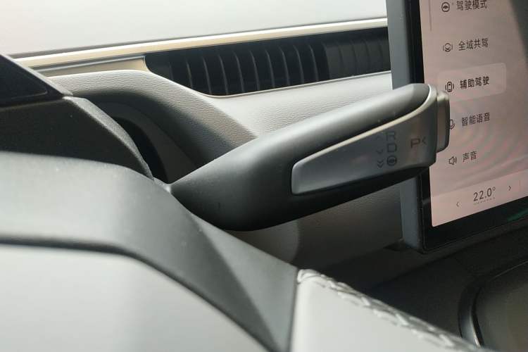 Used XPeng MONA M03 2025 600 with Ultra-Long Range Max Gear Lever