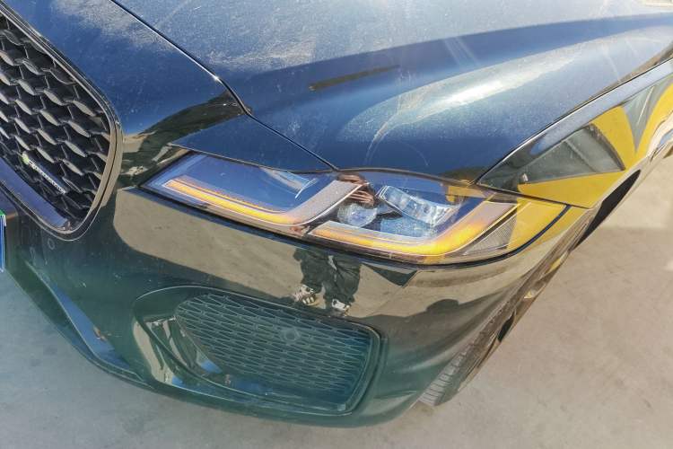 Used Jaguar XFL 2021 XFL 2.0T P250 All-Wheel-Drive Shimmering Black Sport Edition Left Front Headlight