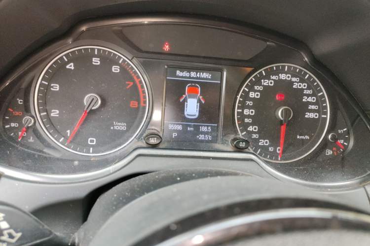 Used Audi Q5 2017 40 TFSI Technology Edition Instrument Cluster