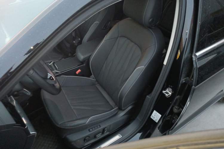 Used Volkswagen Passat 2023 Facelift 330TSI Luxury Edition