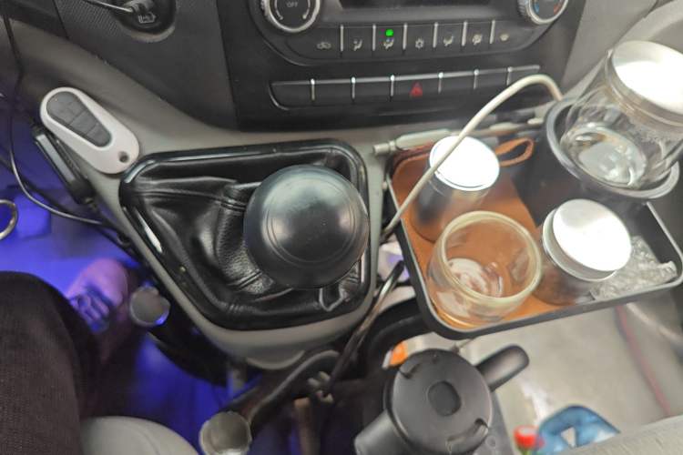 Used Foton Toano 2020 2.5T Manual Tongtu Short Wheelbase Mid-Roof 5/6-Seater 4J25TC3
