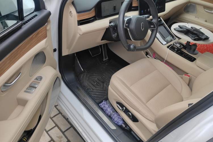 Used Hima AITO M5 2023 Extended-Range Four-Wheel Drive Intelligent Driving Version
