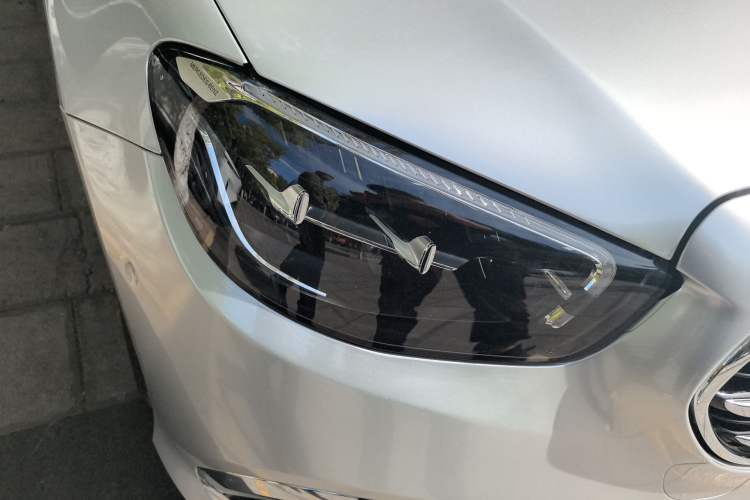 Used Mercedes-Benz E-Class New Energy 2022 Facelift E 350 e L Plug-in Hybrid Sedan Right Front Headlight