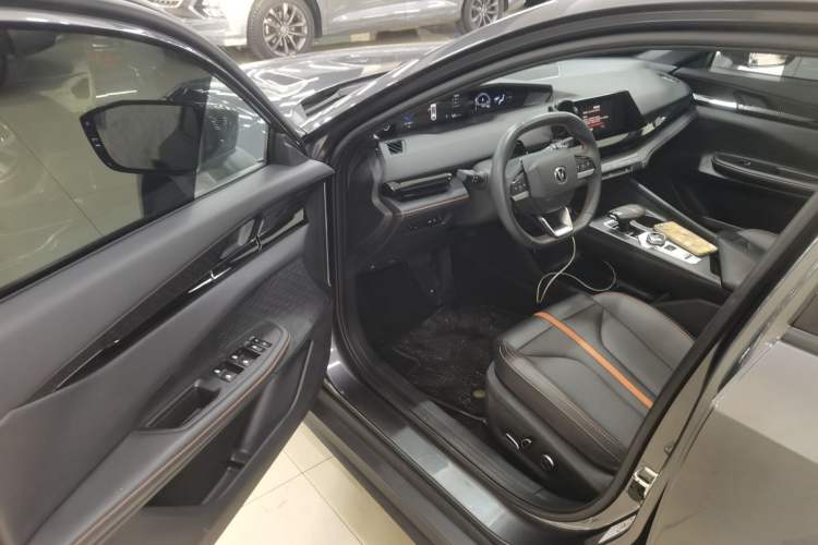 Used CHANGAN UNI-V 2024 1.5T Prestige Edition Driver Seat