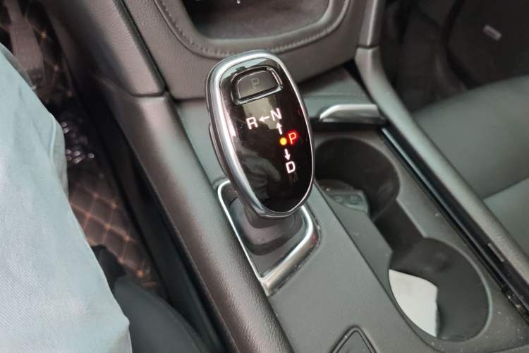 Used Cadillac XT5 2018 25T Luxury Model