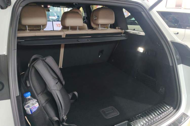 Used Li Auto L6 2025 Pro Smart Refresh Edition Trunk