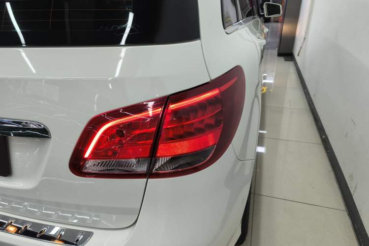 Used Mercedes-Benz B-Class 2017 B 200 Sport Edition