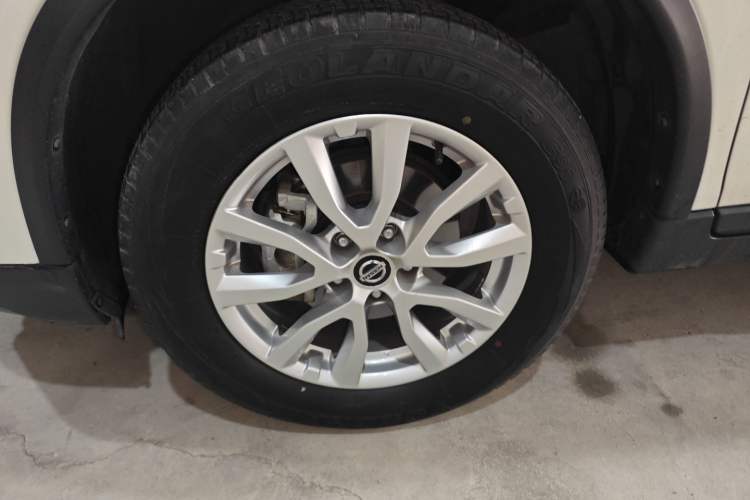 Used Nissan X-Trail 2019 2.0L CVT Smart Connect Comfort Edition 2WD Left Front Wheel Hub