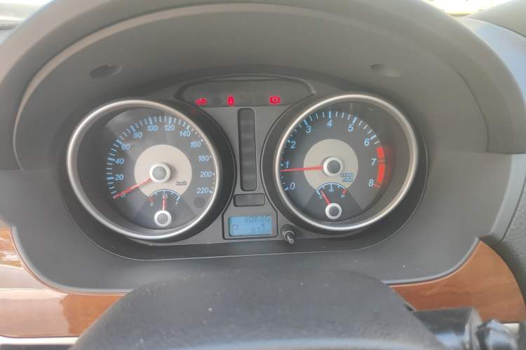 Used Buick Excelle 2013 1.5L Automatic Luxury Model Instrument Cluster