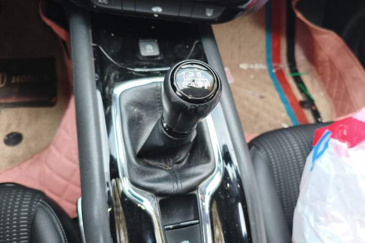 Used Honda Vezel 2015 1.8L Manual Two-Wheel Drive Elite Version