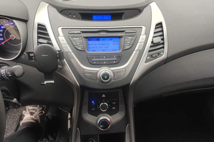 Used Hyundai Elantra (5th Generation / Langdong) 2012 1.6L Automatic Fashion Edition
