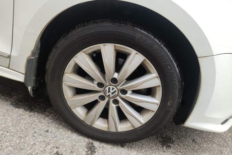 Used Volkswagen Sagitar 2015 1.6L Automatic Comfort Model
