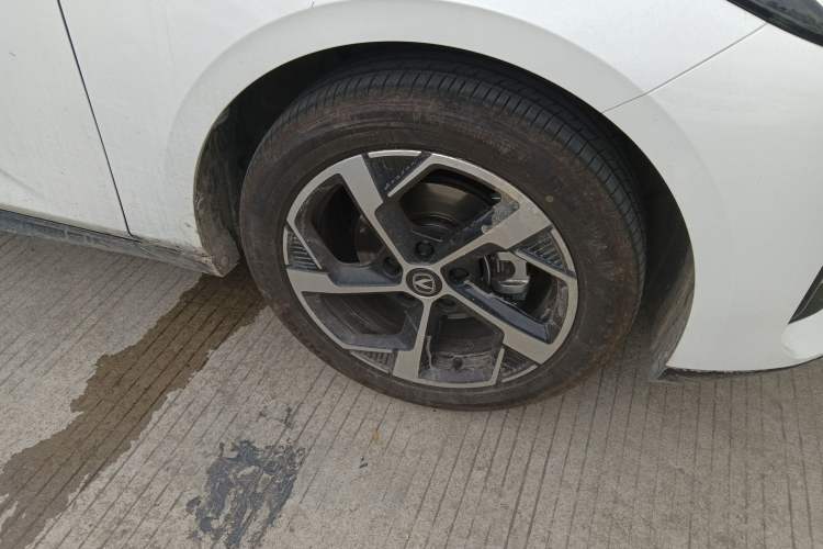Used CHANGAN Eado 2026 Model, Fourth Generation, 1.5T 500Bar Enjoyment Edition Right Front Wheel Hub
