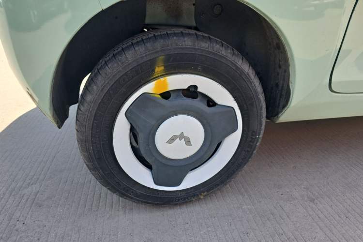 Used Wuling Hongguang MINIEV 2022 Macaron Premium Model – Lithium Iron Phosphate Right Rear Wheel Hub