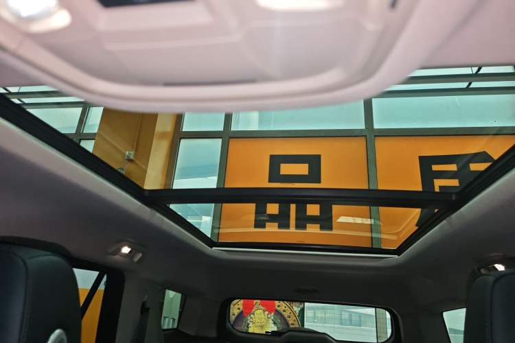 Used Tank 400 New Energy 2024 Hi4-T Off-Road Edition Headliner