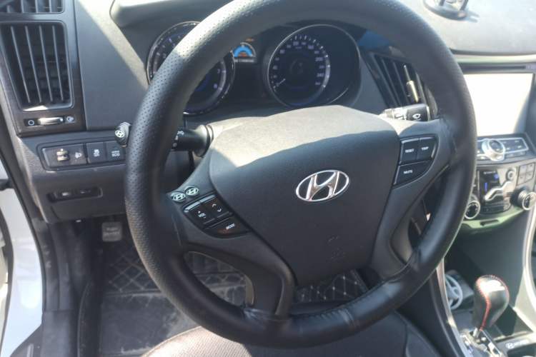 Used Hyundai Sonata 2011 2.0L Automatic Luxury Edition