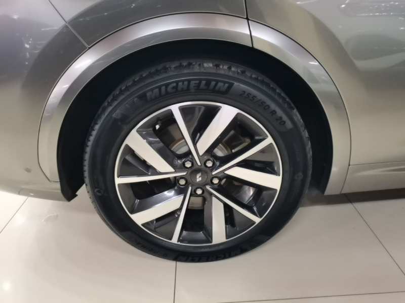 Used Li Auto L7 2023 Pro Model — 25