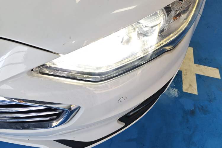 Used Ford Mondeo 2020 EcoBoost 200 Stylish Model Left Front Headlight