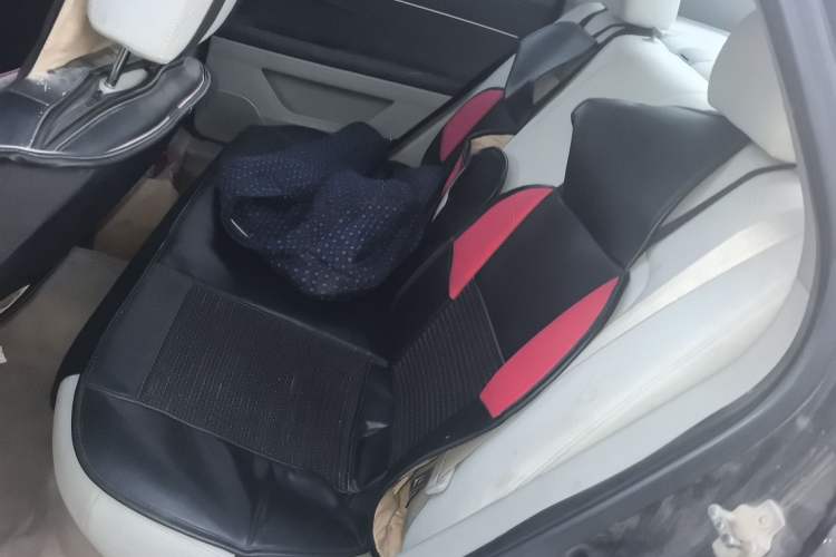 Used BAIC Senova D50 2014 1.5L manual standard version