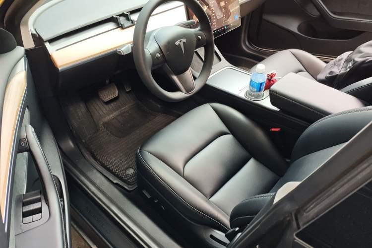 Used Tesla Model 3 2022 Rear-Wheel-Drive Version
