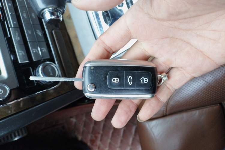 Used Volkswagen Phaeton 2012 4.2L Luxury Custom Edition
