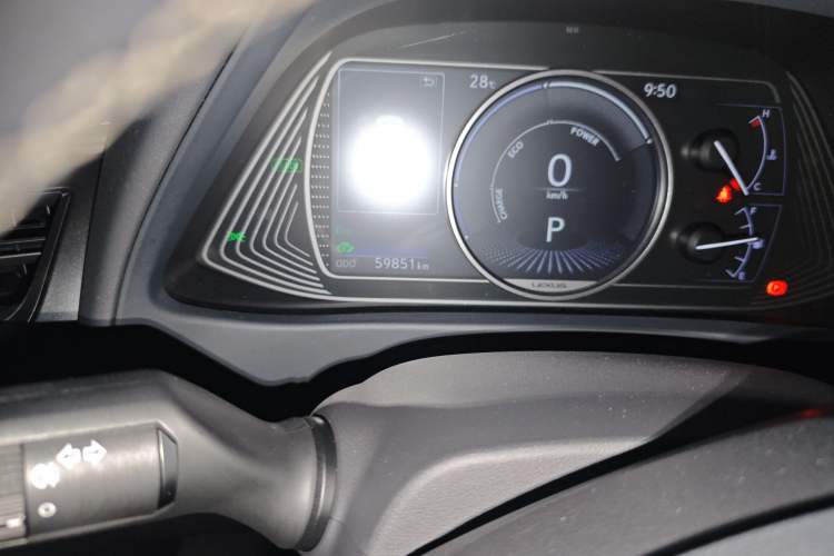 Used Lexus UX 2019 260h Explore-Cool Edition China V Standard Odometer Close Up