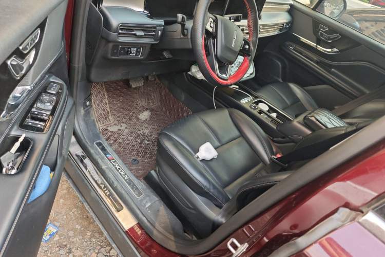 Used Lincoln Corsair 2021 2.0T Two-Wheel Drive Deluxe Edition Driver Seat