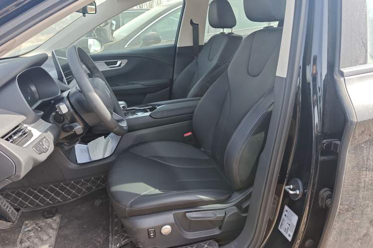 Used Hongqi E-QM5 2024 500km Range Edition
