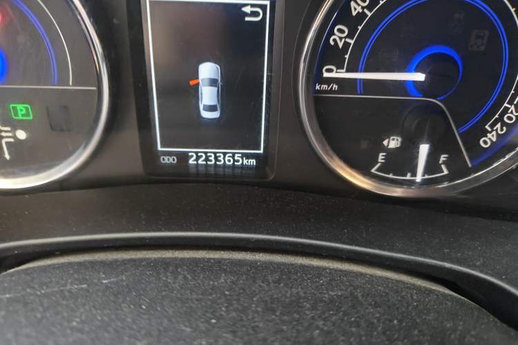 Used Toyota Corolla 2016 Dual-Engine 1.8L E-CVT Luxury Edition