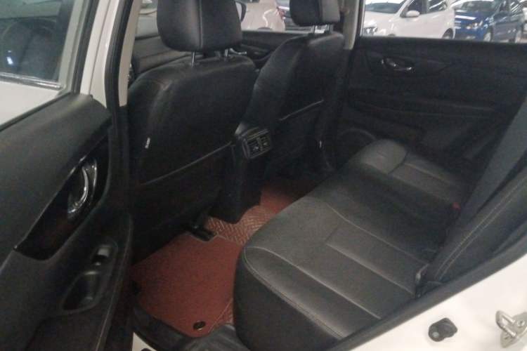 Used Nissan X-Trail 2017 2.0L CVT Comfort Edition 2WD Left Rear Seat