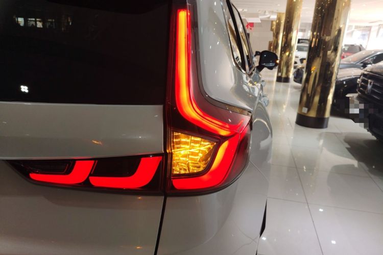 Used Honda CR-V 2023 240TURBO Two-Wheel Drive Deluxe Edition 7 Seats
