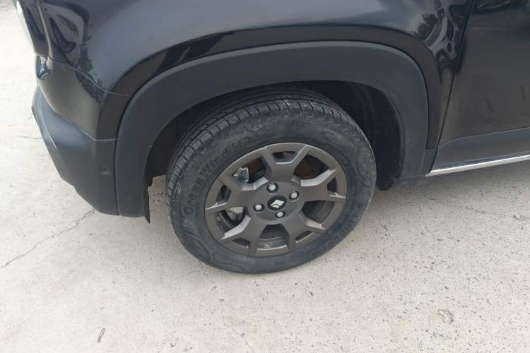 Used Baojun Spark EUV 2024 Prestige Edition 4 Seats Left Front Wheel Hub