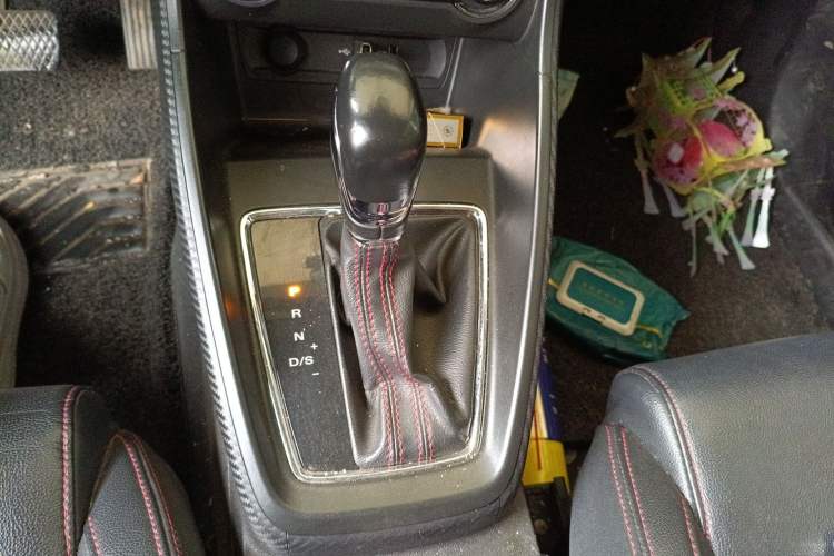 Used MG ZS 2017 16T Automatic Prestige Edition Gear Lever