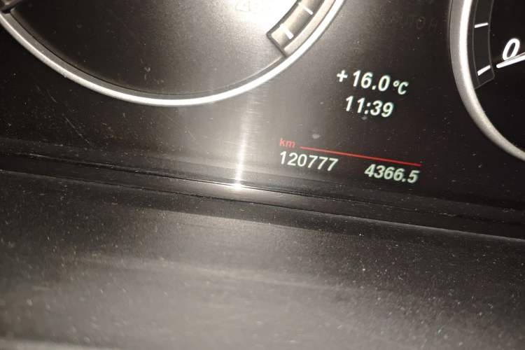 Used BMW 5 Series 2012 523Li Leading Model