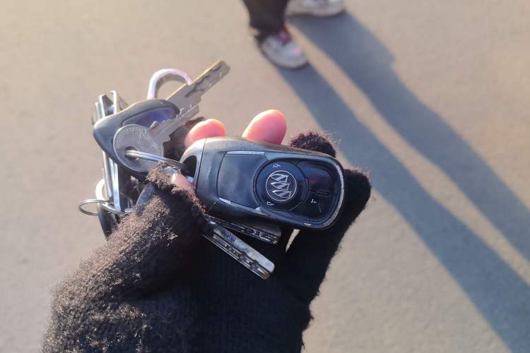 Used Buick Envision 2016 28T Four-Wheel Drive Luxury Model Vehicle Key