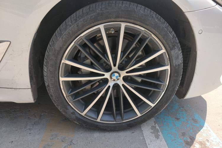 Used BMW 5 Series 2022 Restyled 530Li Leading Edition M Sport Package
