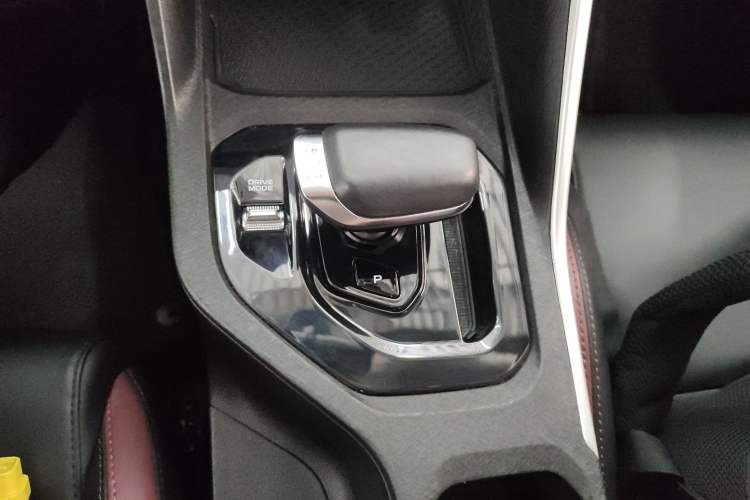 Used Geely Auto Coolray 2021 1.4T DCT Platinum Edition Gear Lever