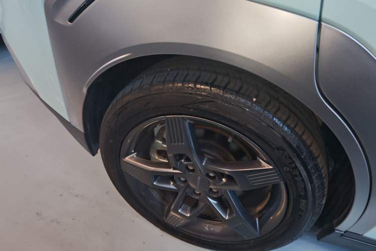 Used AION Y 2023 Plus 510 Tech Edition
