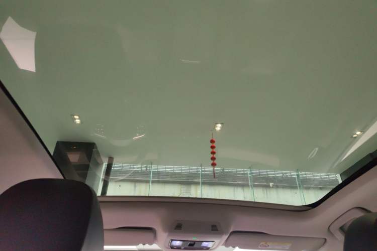 Used Volkswagen ID.7 VIZZION 2024 AIR model Headliner