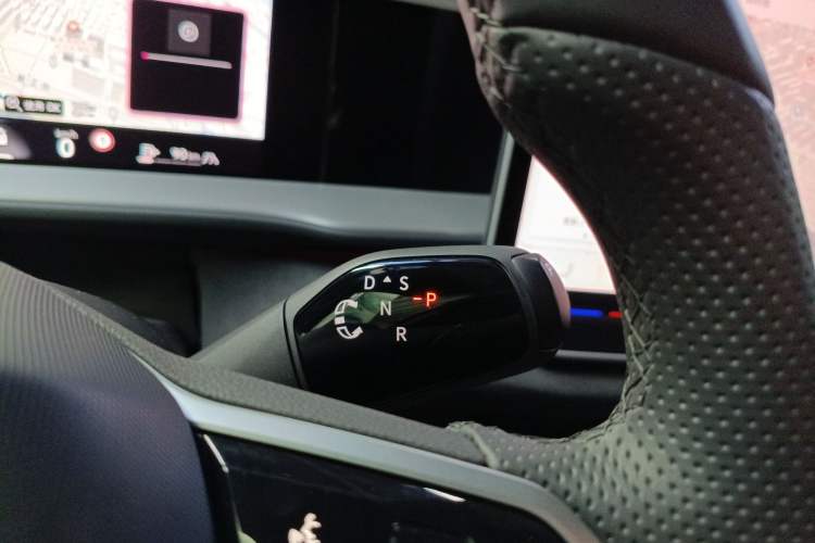 Used Volkswagen Teramont 2025 Tiguan Pro 450TSI Four-Wheel Drive Summit Edition
