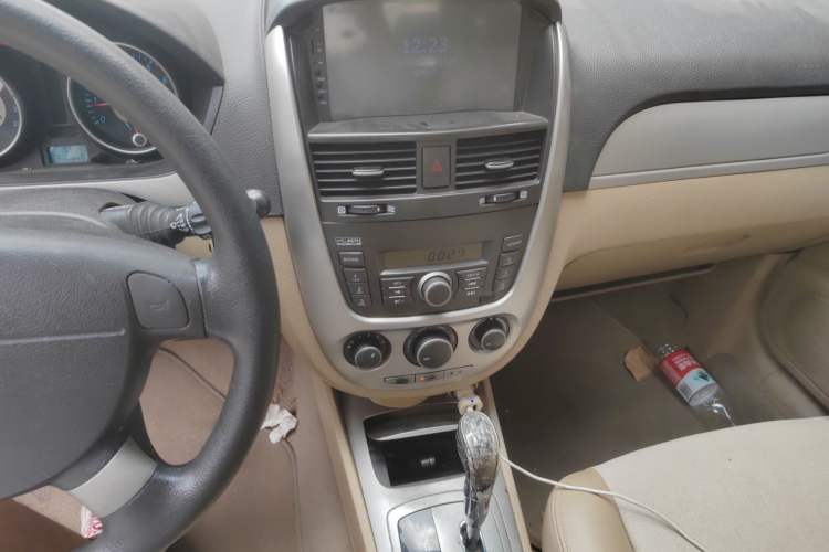 Used Buick Excelle 2013 1.5L Automatic Classic Model
