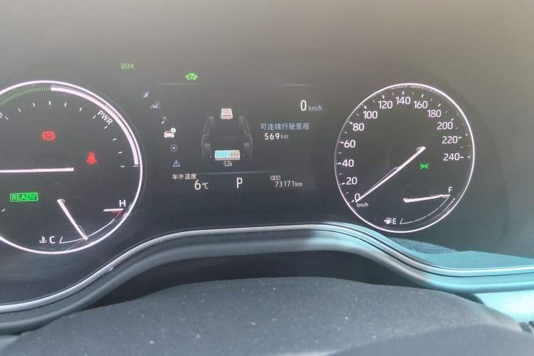 Used Toyota Avalon 2019 Dual-Engine 2.5L XLE Prestige Version China VI Standard
