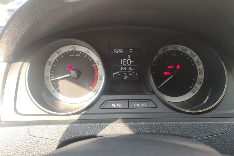Used Skoda Rapid Spaceback 2018 1.6L Automatic Comfort Edition Instrument Cluster
