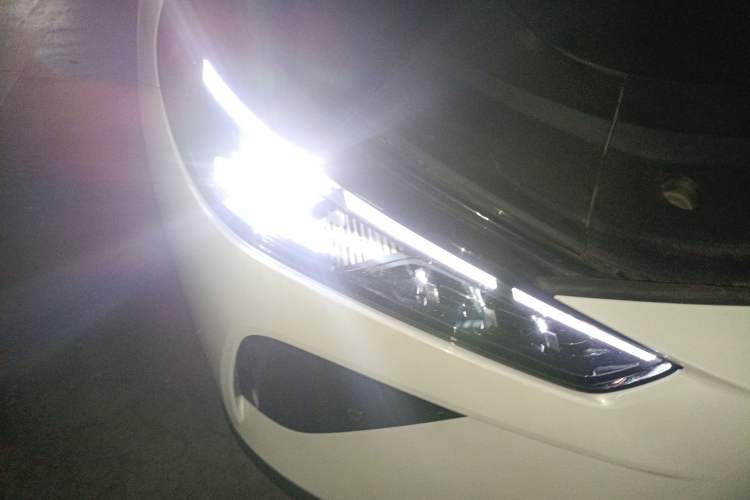 Used NETA L 2024 Extended-Range 310 Flash-Charge Red Edition
